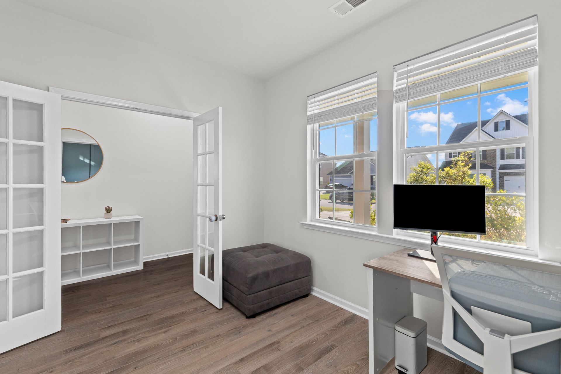 511 Singing Bush Avenue Photo 9