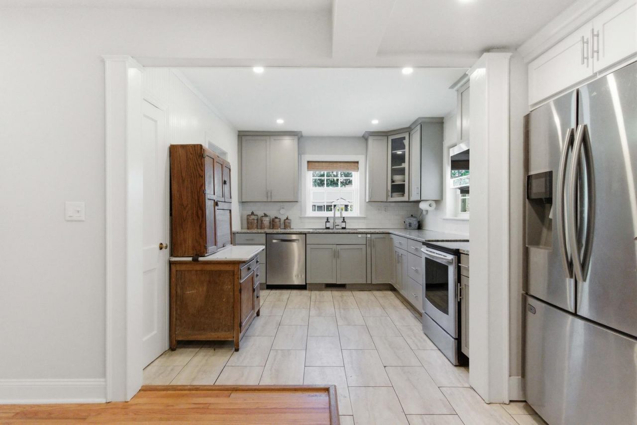 1259 Sunset Drive Photo 13