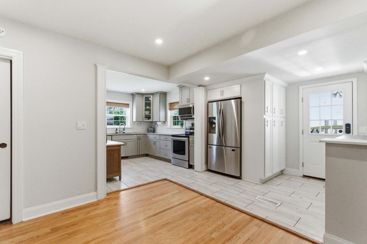 1259 Sunset Drive Photo 16