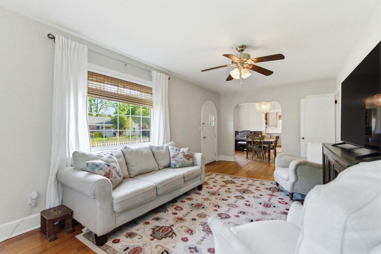 1259 Sunset Drive Photo 7