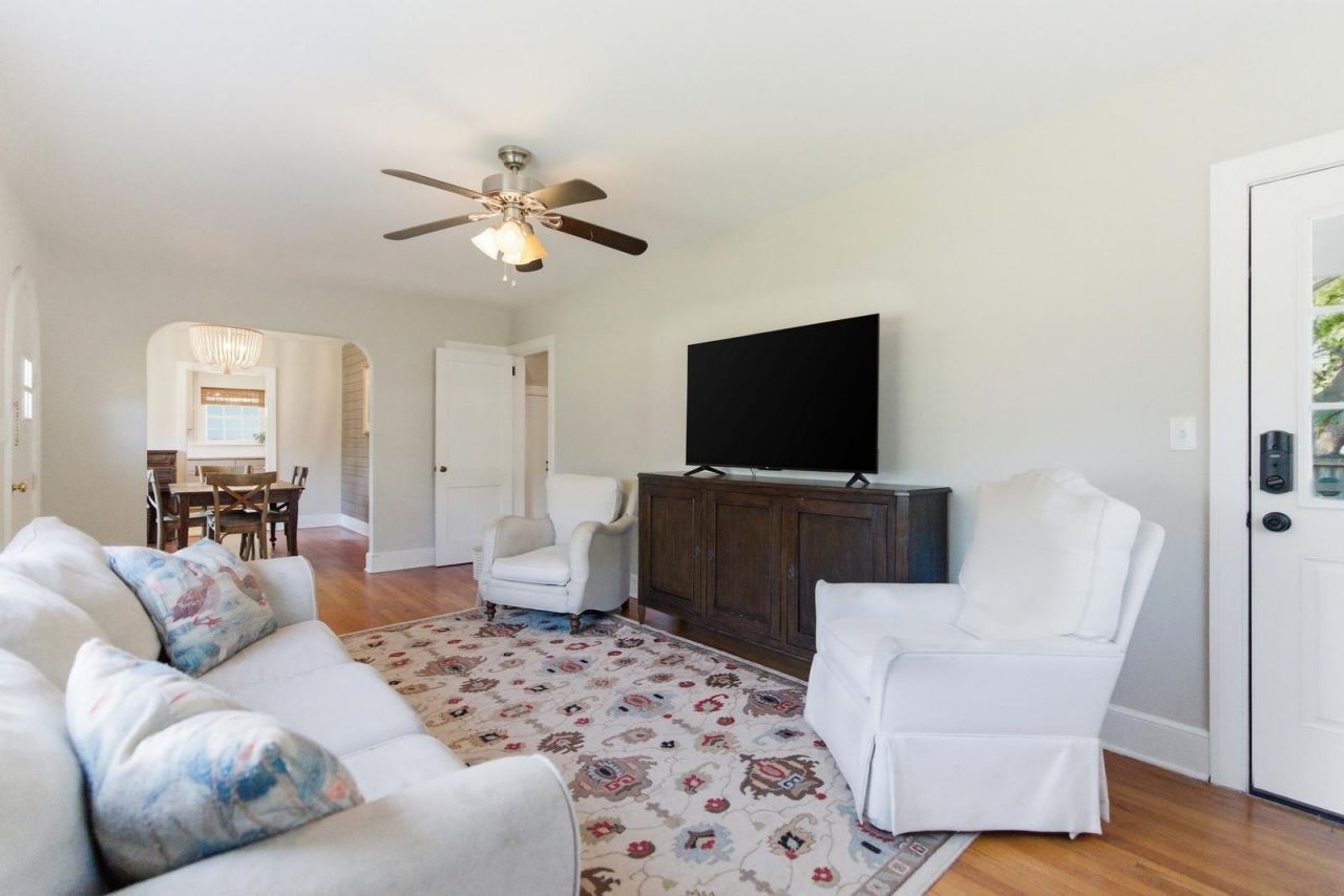 1259 Sunset Drive Photo 9