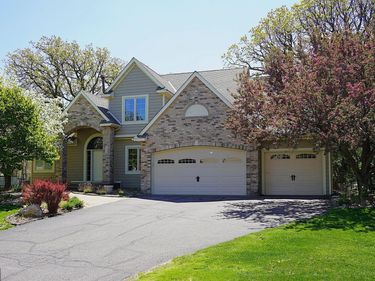 3959 Arlington Drive, Woodbury, MN 55129