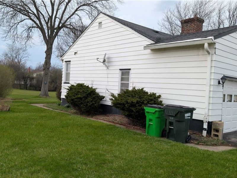 4914 Green Road , Warrensville Heights, OH 44128 Photo 2