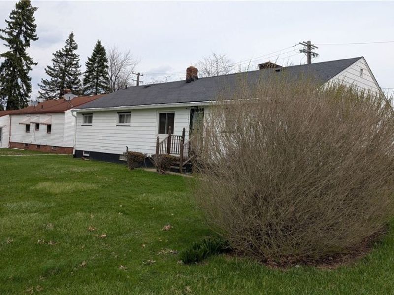 4914 Green Road , Warrensville Heights, OH 44128 Photo 3