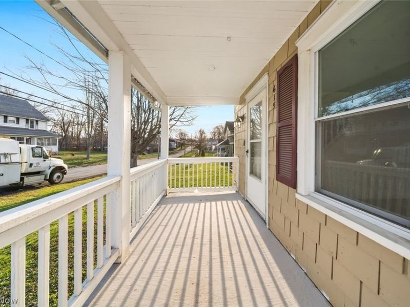 615 W Spruce Avenue , Ravenna, OH 44266 Photo 5