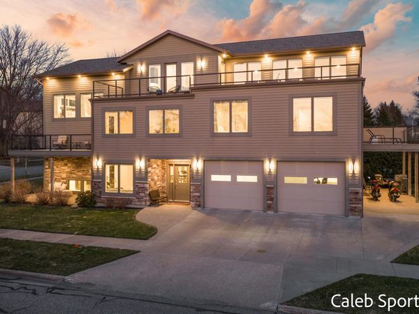 300 S 1st Street, Grand Haven, MI 49417