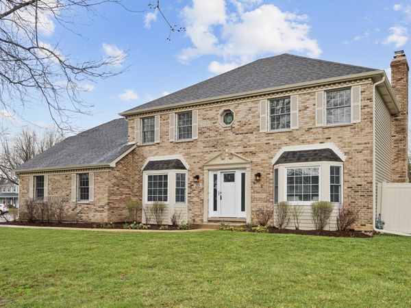 201 N Cambridge Drive , Geneva, IL 60134