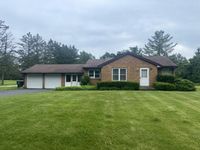 1270 Benson Lane, Green Oaks, IL 60048 primary photo