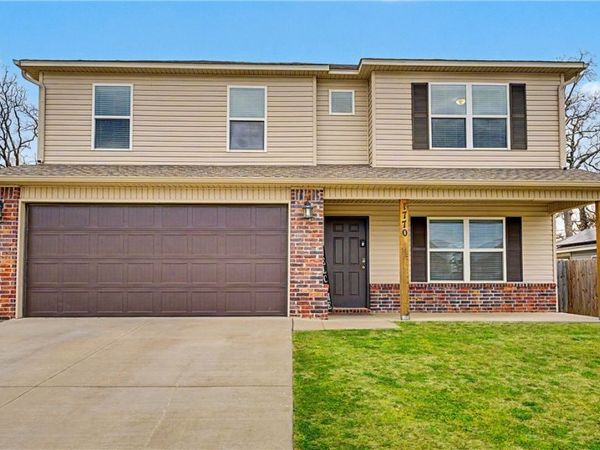 1770 Hermitage Drive , Centerton, AR 72719