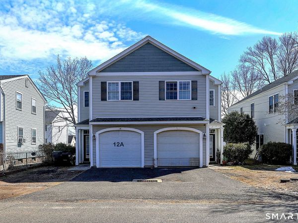 12 Landin, Unit A, Woodbridge, CT 06525