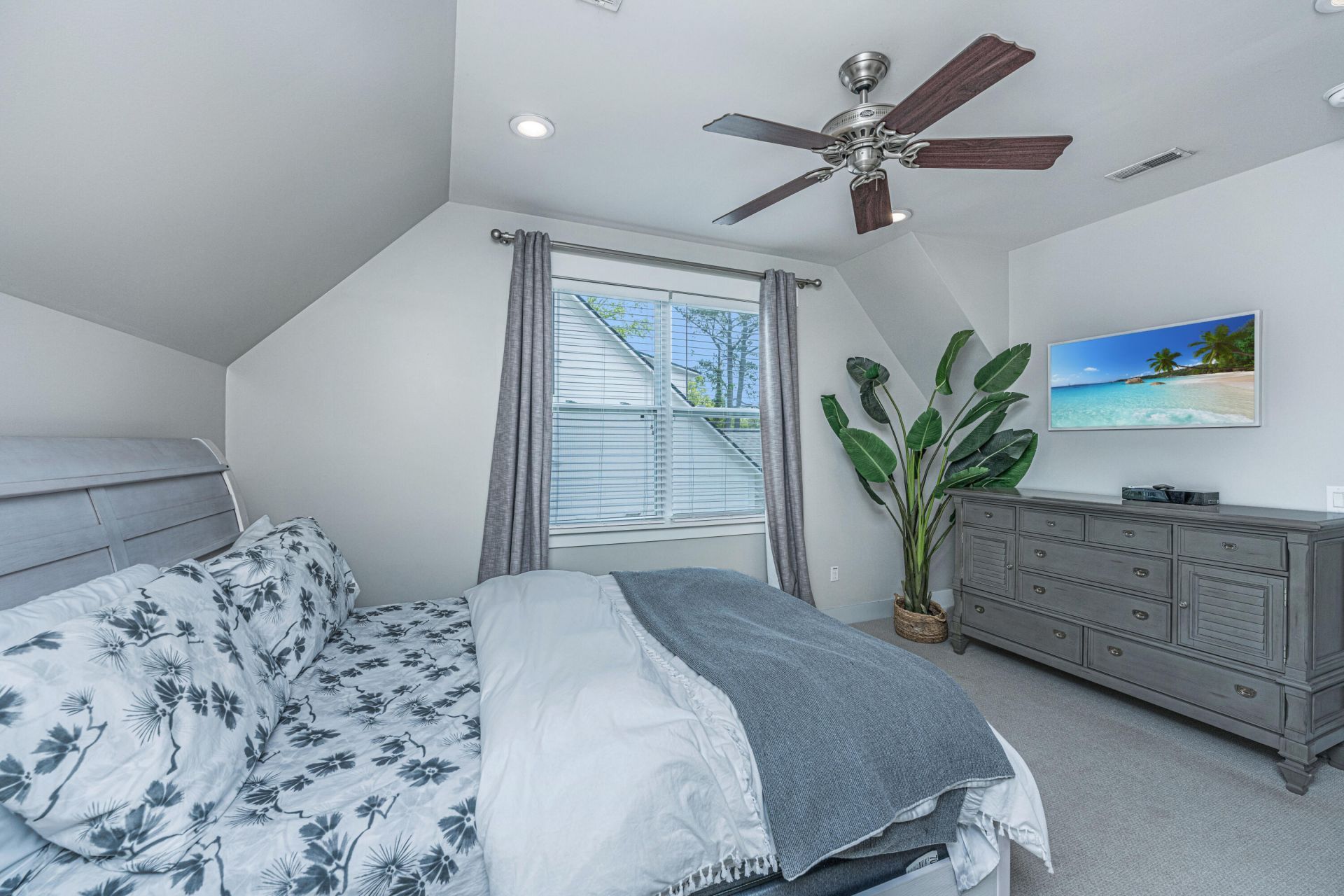 619 Thomas Glenn Court Photo 32