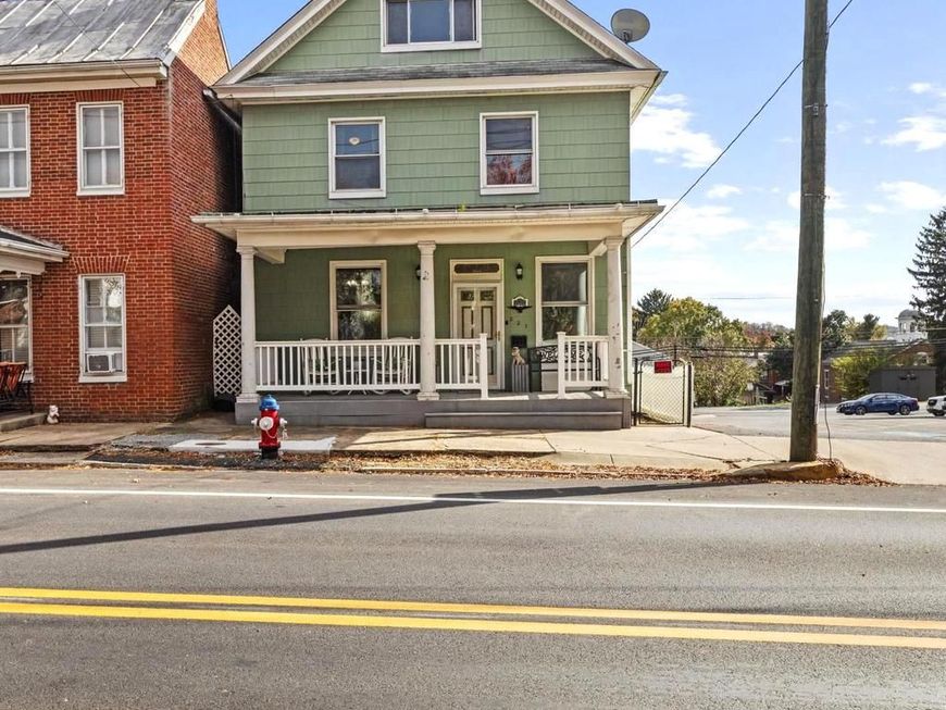 221 Main Street, New Windsor, MD 21776 Main Photo