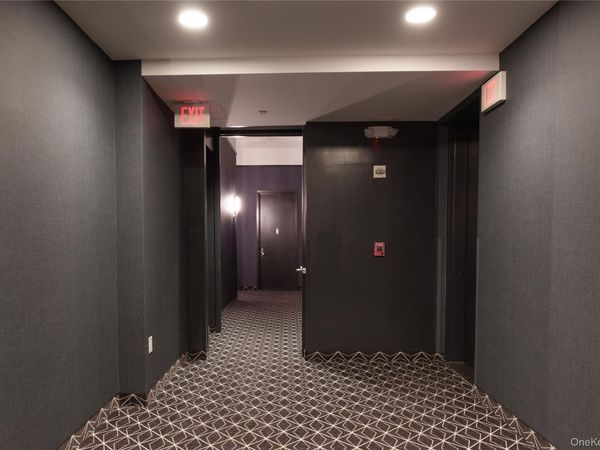 25 Leroy Place , Unit PH1, New Rochelle, NY 10801