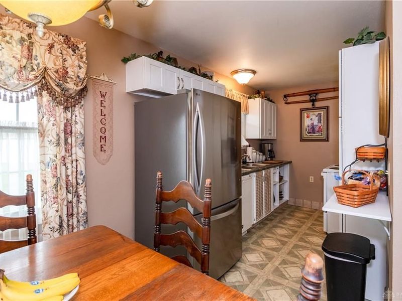 535 Barbara Drive, Tipp City, OH 45371 Photo 11