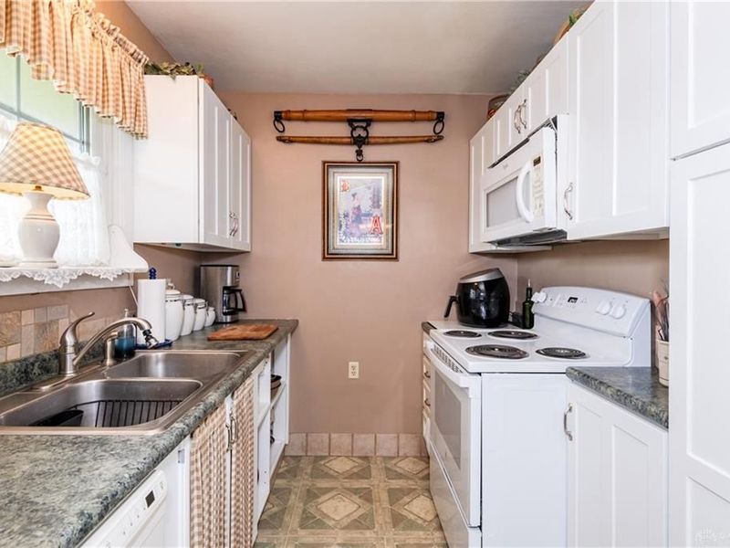 535 Barbara Drive, Tipp City, OH 45371 Photo 13