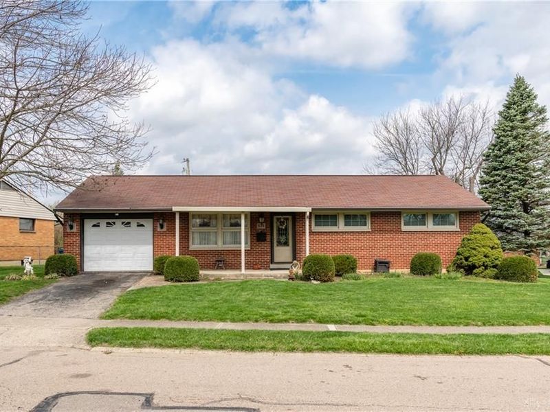 535 Barbara Drive, Tipp City, OH 45371 Photo 2