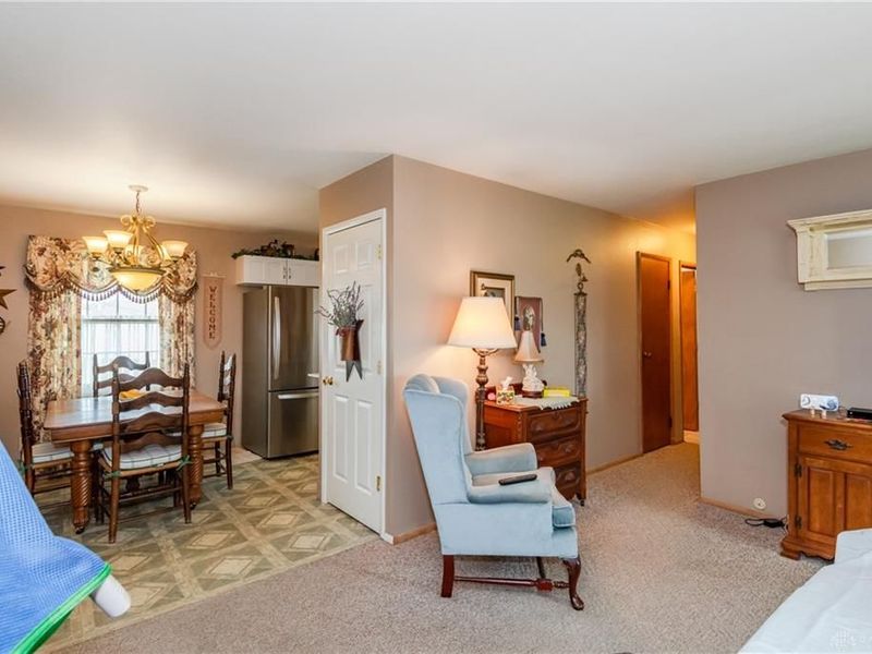 535 Barbara Drive, Tipp City, OH 45371 Photo 6