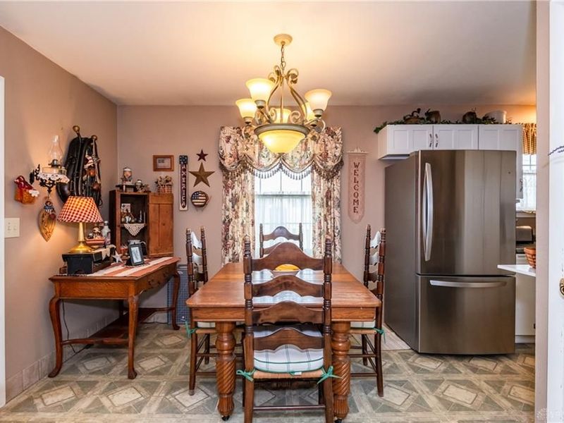 535 Barbara Drive, Tipp City, OH 45371 Photo 9