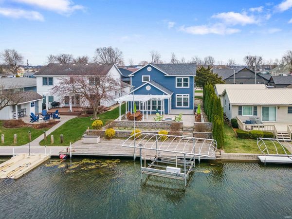 10469 N Moore Street, Syracuse, IN 46567