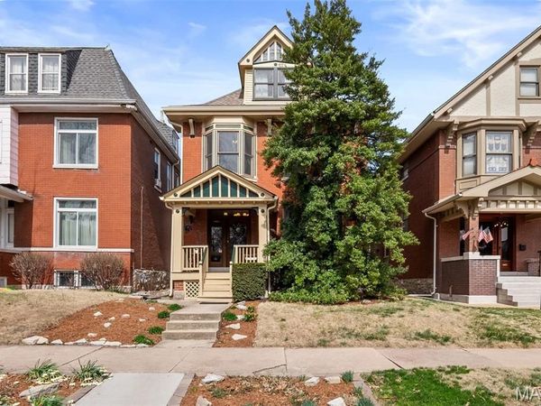 3241 Geyer Avenue, St Louis, MO 63104