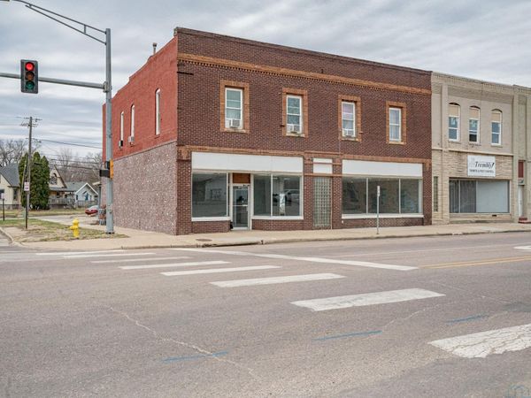 4001 Floyd Blvd, Sioux City, IA 51108