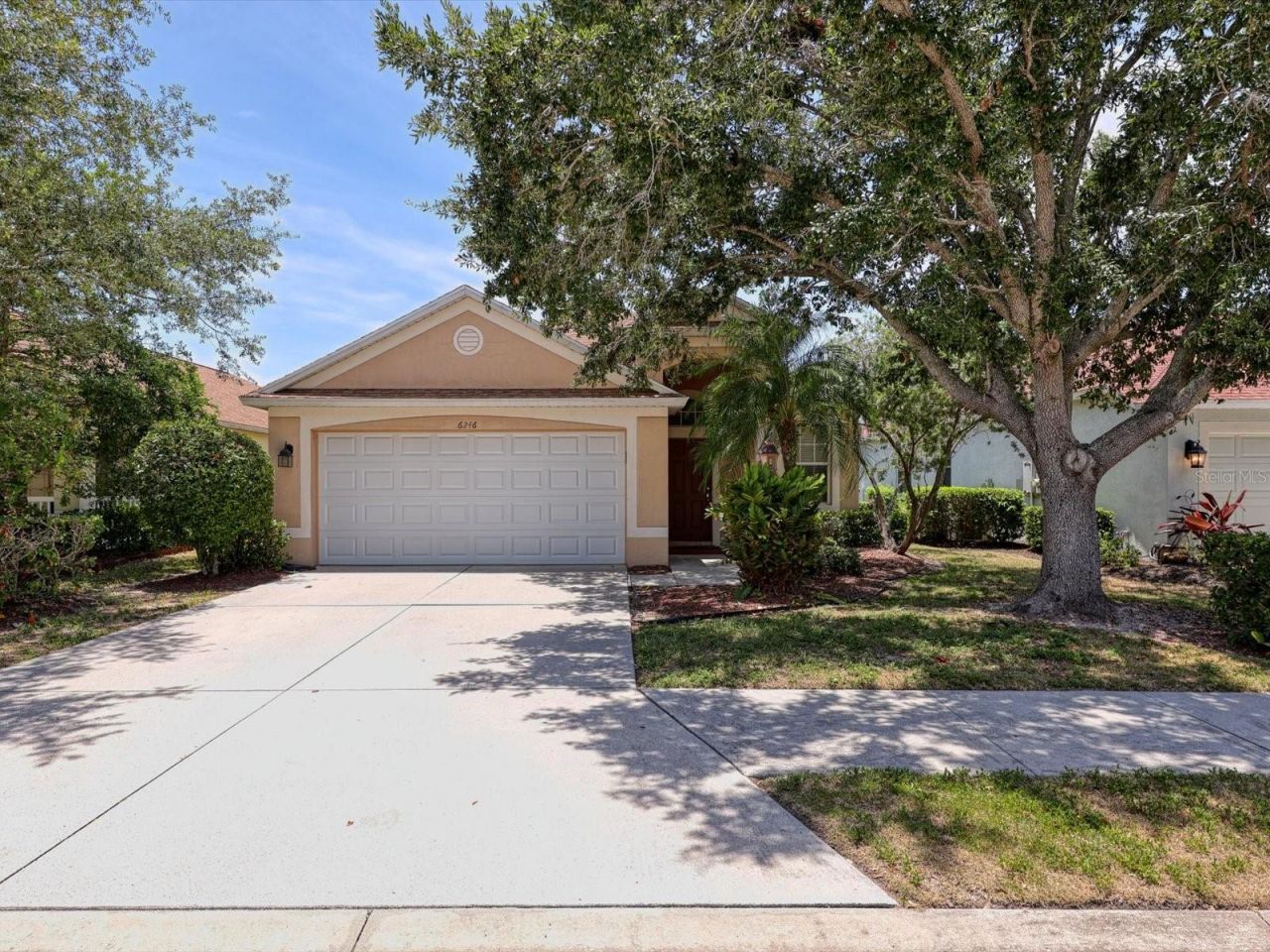 6246 Blue Runner Court, Lakewood Ranch, FL 34202 Main Photo