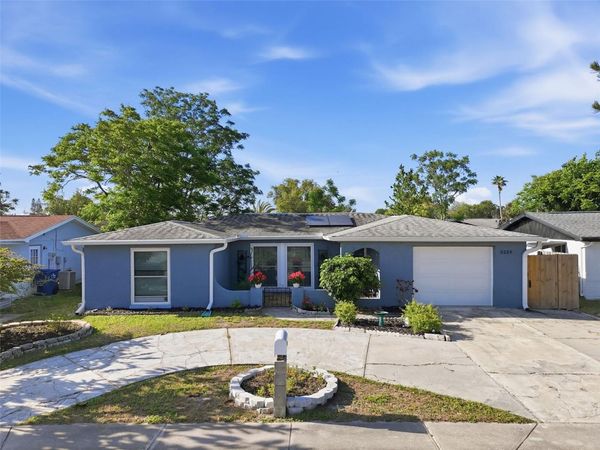 3226 FAIRMOUNT DRIVE , HOLIDAY, FL 34691