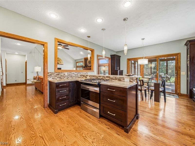 8028 Eleanor Court , Mentor, OH 44060 Photo 12