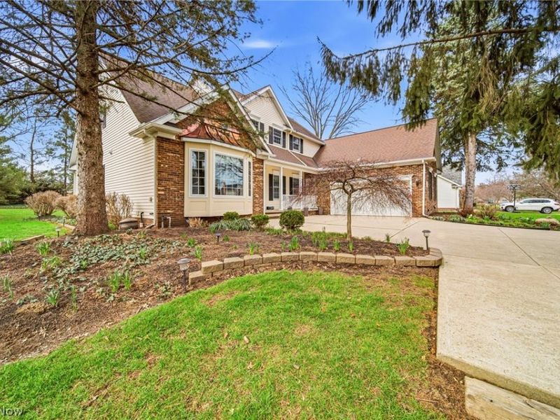 8028 Eleanor Court , Mentor, OH 44060 Photo 2