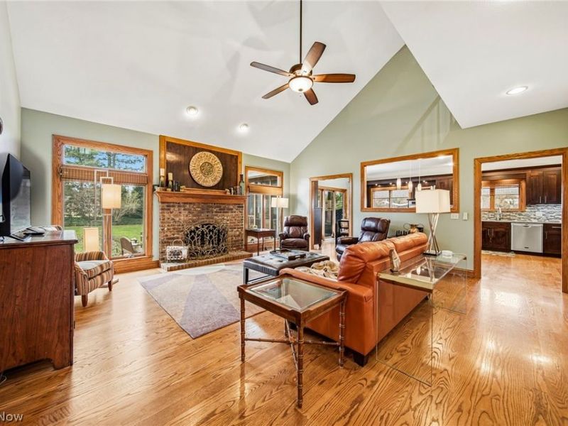 8028 Eleanor Court , Mentor, OH 44060 Photo 6