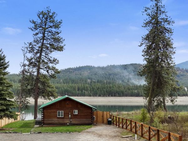 57 Columbia Dr, Kettle Falls, WA 99141