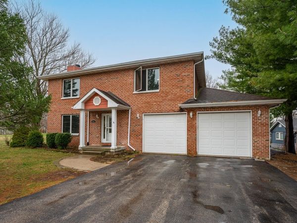 206 Griffin Place, POPLAR GROVE, IL 61065