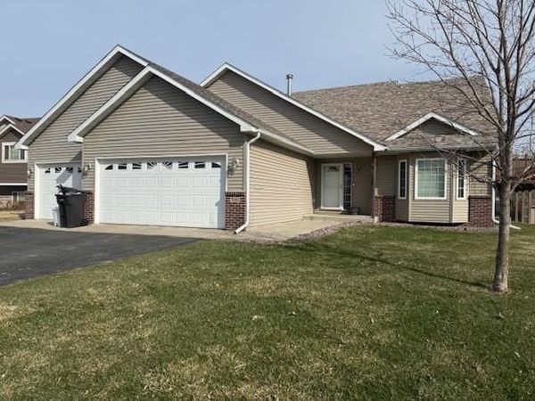 516 Frankfort Way , Waverly, MN 55390