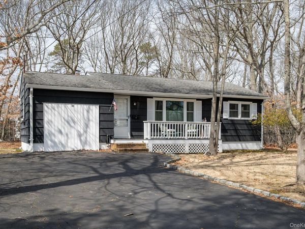 18 Maple Avenue, Bellport, NY 11713