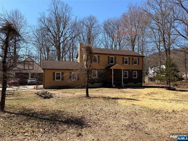 41 Northwood Road, HOPATCONG, NJ 07849