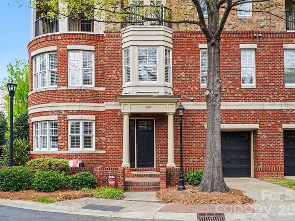 6705 Louisburg Square Lane , Charlotte, NC 28210