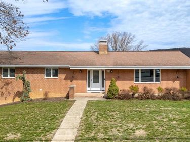 805 E HIGH STREET, BELLEFONTE, PA 16823