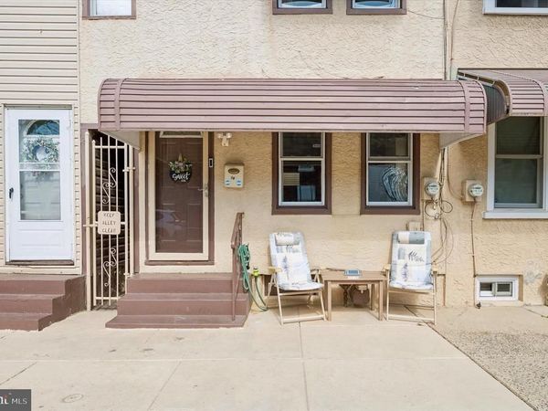 18 W 3RD STREET, MARCUS HOOK, PA 19061