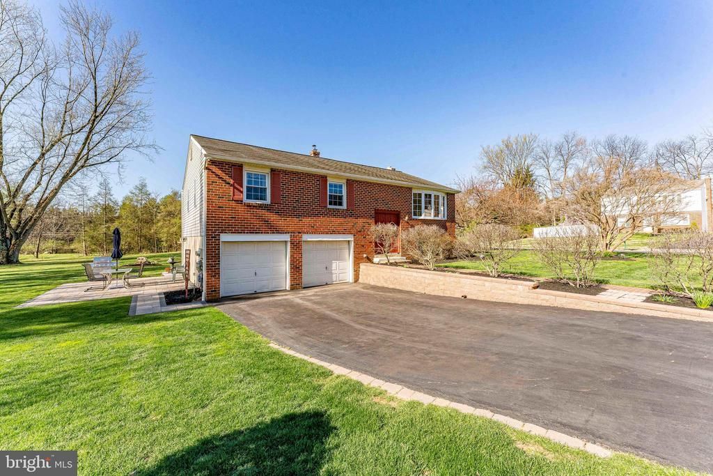 700 Bicking Drive, West Chester, PA 19382 Main Photo