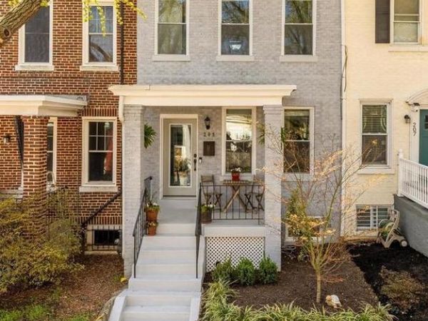 209 CROMWELL TERRACE NE , WASHINGTON, DC 20002