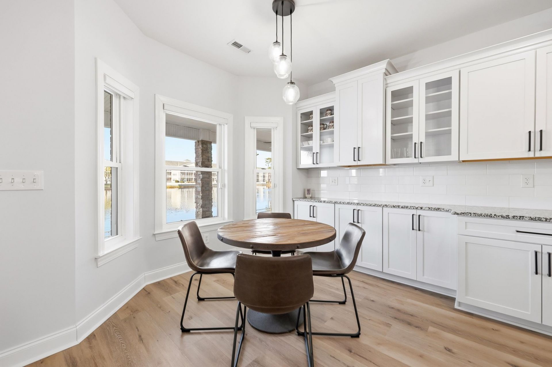 517 Sea Island Way Photo 12