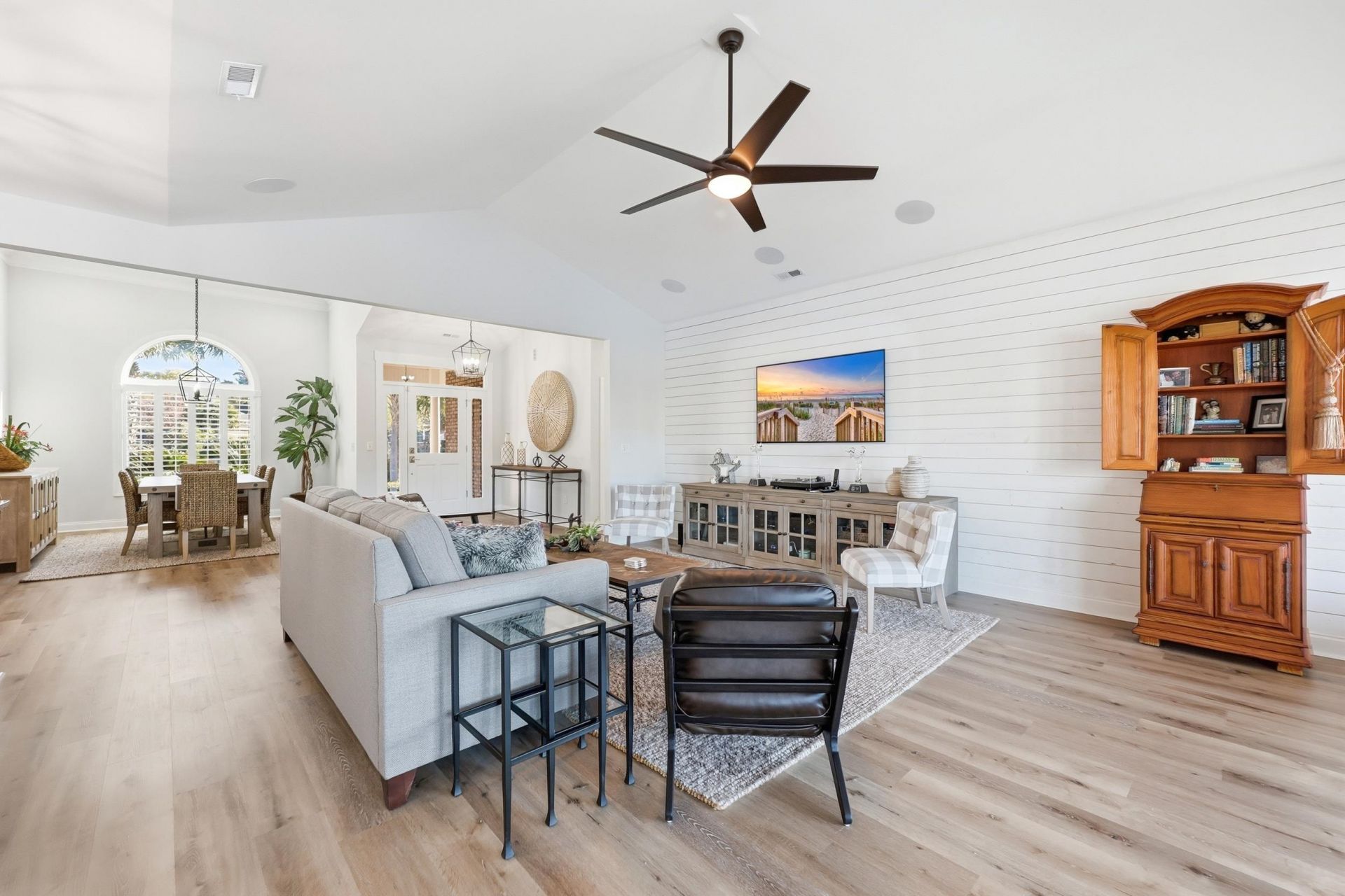 517 Sea Island Way Photo 14