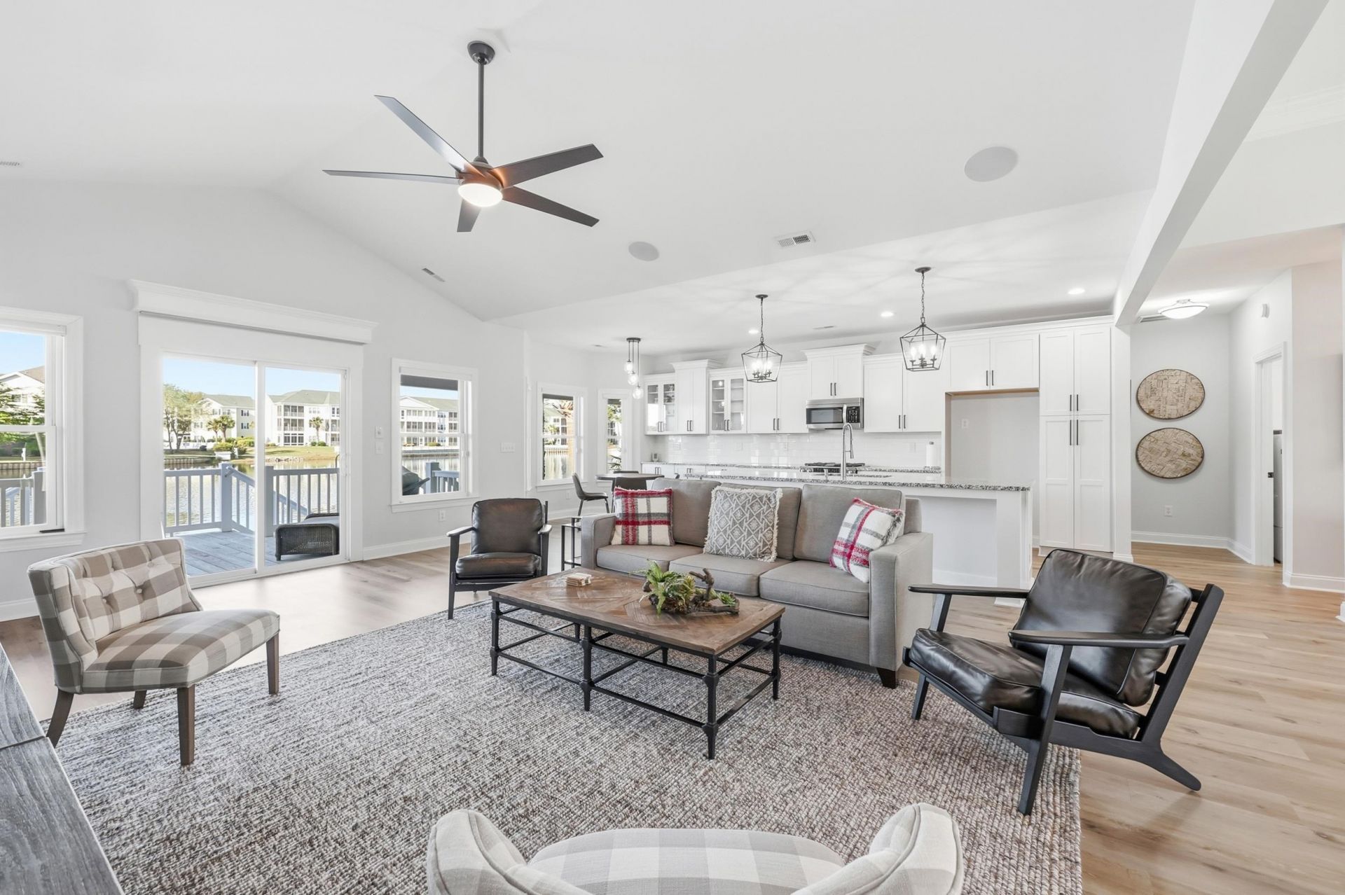 517 Sea Island Way Photo 16