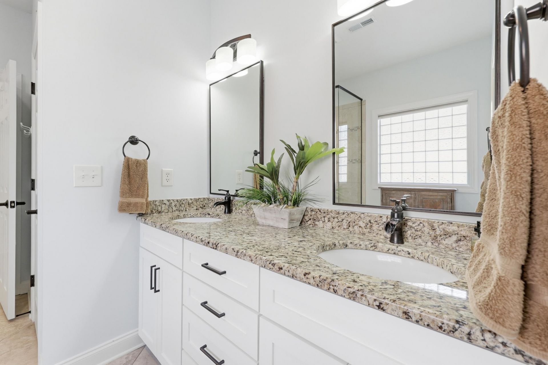 517 Sea Island Way  Photo 29