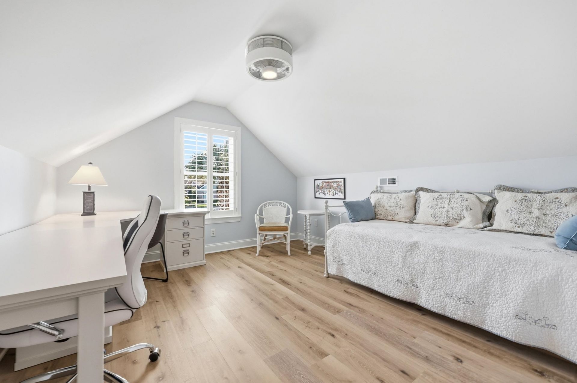 517 Sea Island Way Photo 34