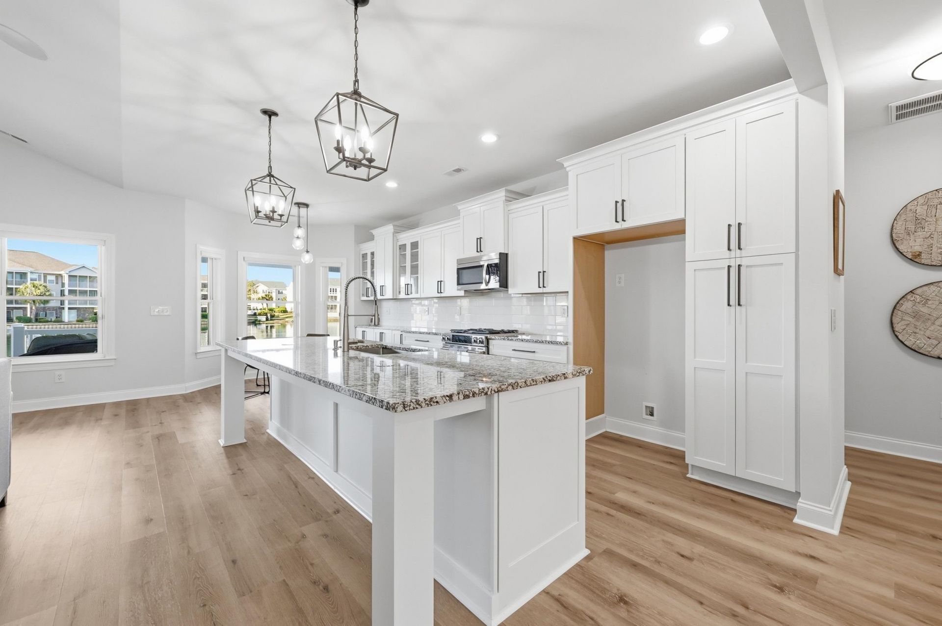 517 Sea Island Way  Photo 8