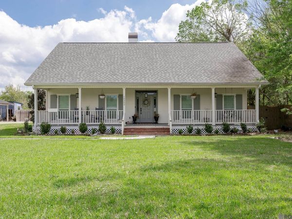 10302 La Hwy 937, St Amant, LA 70774