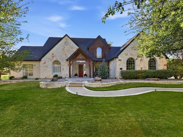 424 Preakness Place Road, Van Alstyne, TX 75495