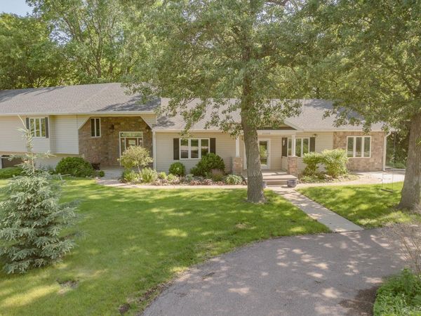 25990 Woodside Ct., Spirit Lake, IA 51360