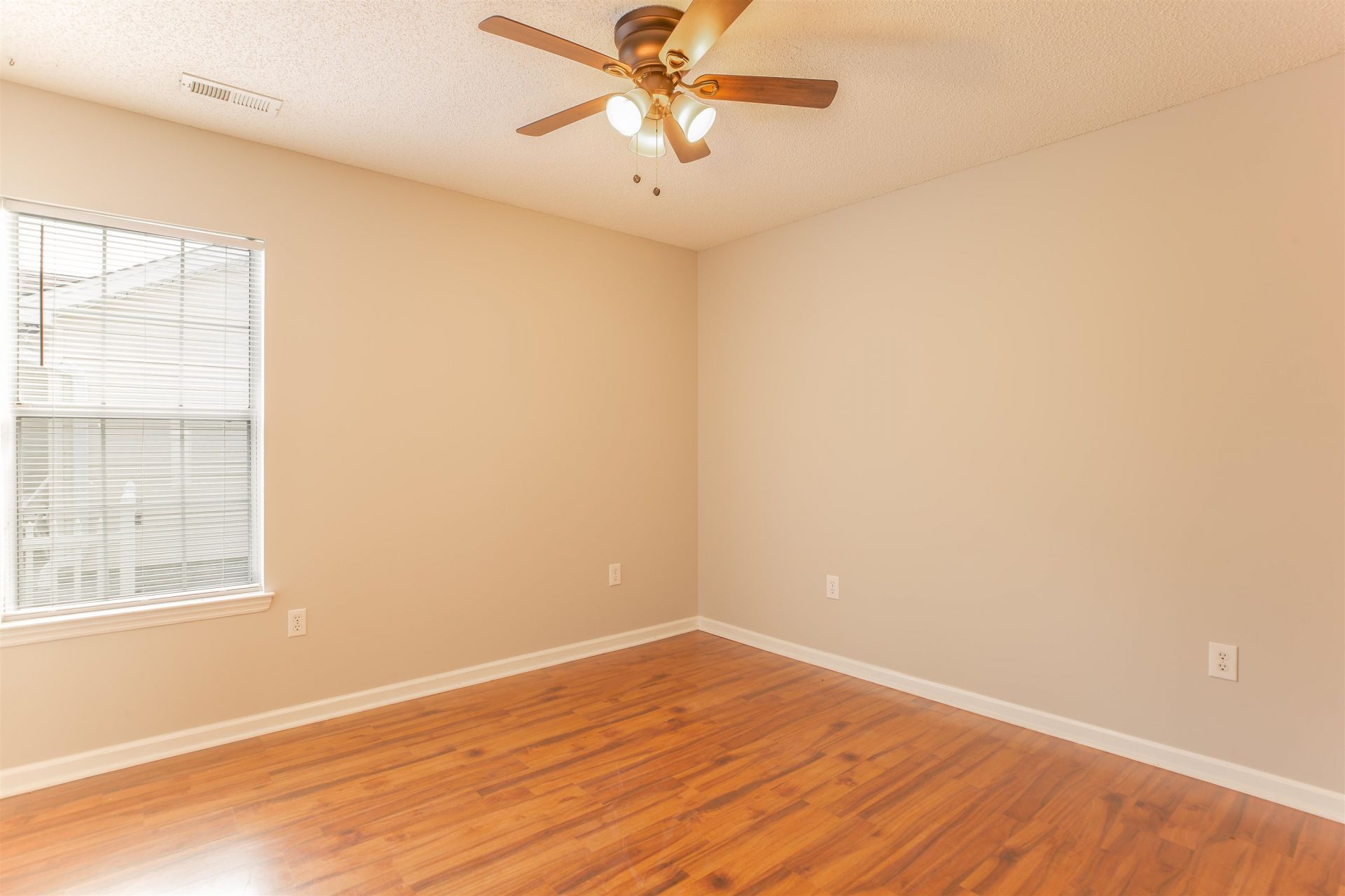 112 Dusty Trail Ln.  Photo 12